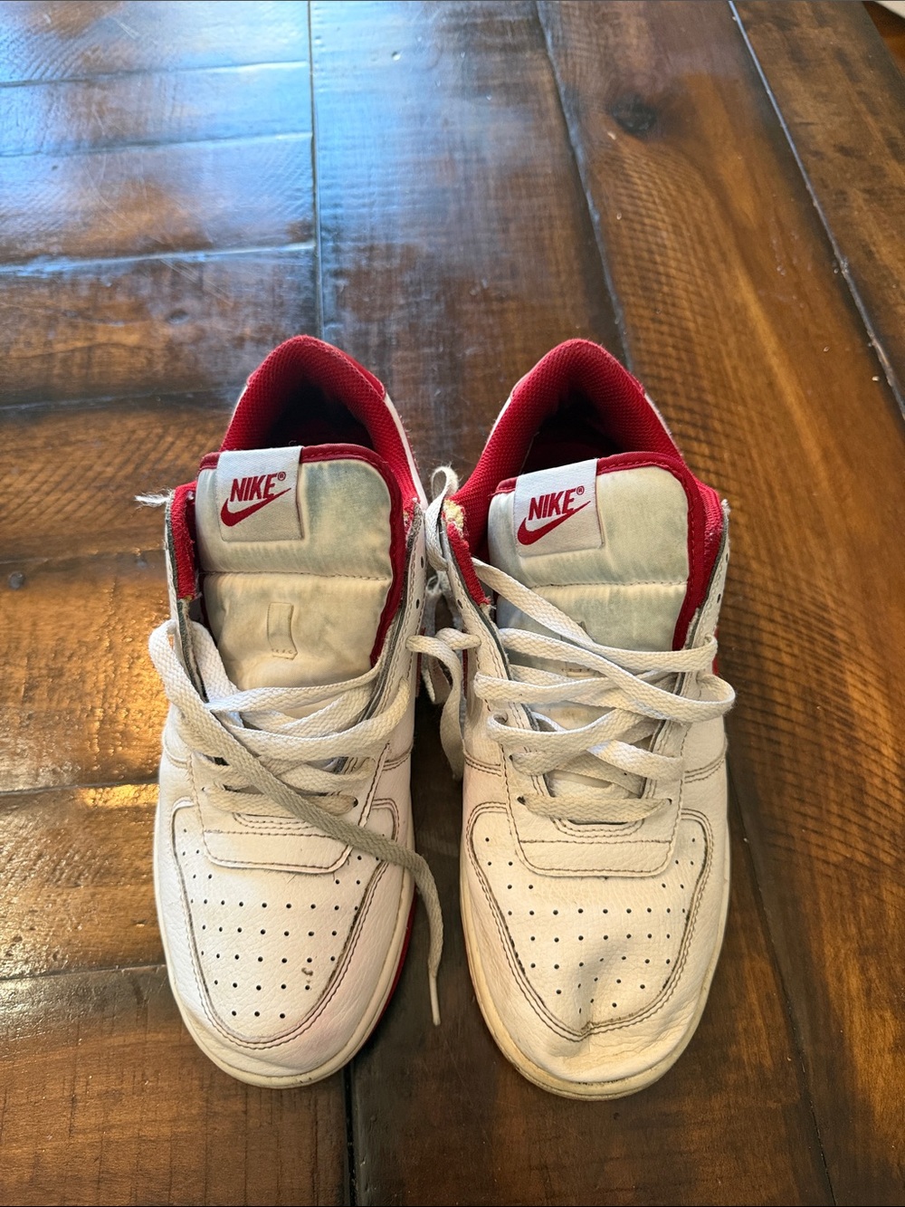 Nike Men’s White and Red Low-Top Sneakers